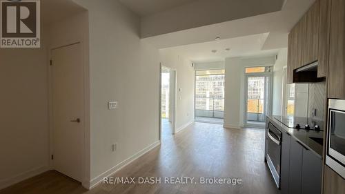 522 - 1037 THE QUEENSWAY AVENUE , Toronto, Ontario M8Z 0H5 5