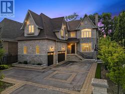 725 QUEENSWAY W Mississauga, ON L5C 1A7