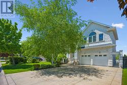 6 FOURSEASONS DRIVE Hamilton, ON L8E 5Y5