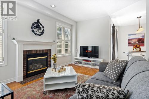 39 LARK CRESCENT , Richmond Hill, Ontario L4S 2N2 3