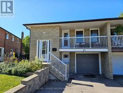 21 DARNBOROUGH WAY Toronto, ON M1W 2G2