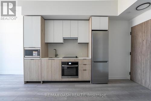 513 - 1007 THE QUEENSWAY AVENUE , Toronto, Ontario M8Z 0H4 5