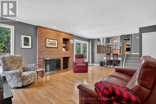 9 Foxrun Lane, Ottawa, ON 