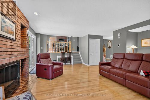 9 Foxrun Lane, Ottawa, ON 