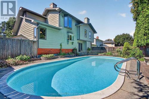 9 Foxrun Lane, Ottawa, ON 