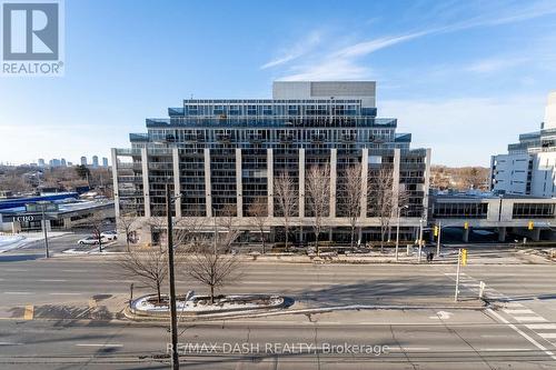 213 - 1037 THE QUEENSWAY AVENUE , Toronto, Ontario M8Z 0H5 5