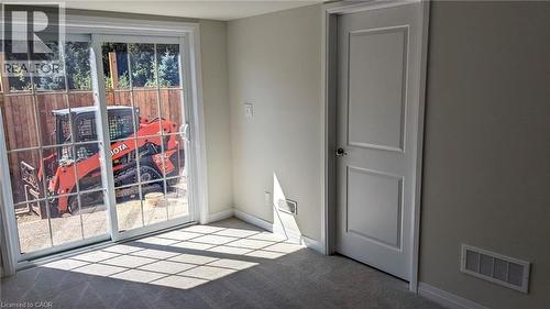 311 WOOLWICH Street Unit# 8 , Waterloo, Ontario N2K 0H4 5