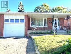 305 LA ROSE AVENUE Toronto, ON M9P 1B8