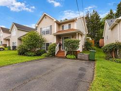 71 Royal Masts Way  Bedford, NS B4A 4B7