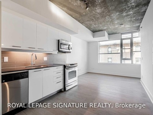 212-630 Queen Street E, Toronto, ON M4M 1G3 5