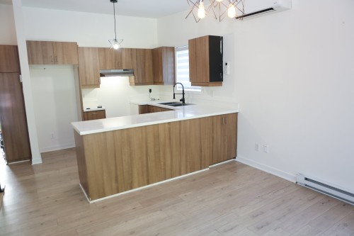 9861 Rue Limoges , Mirabel, QC J7N 1R5 5