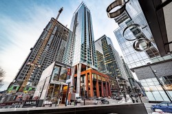 701-1020 Rue de la Montagne Montréal (Ville-Marie), QC H3G 0H8
