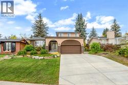 135 Cantree Place SW  Calgary, AB T2W 2K2