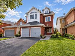12 STATEN WAY Ottawa, ON K2C 4E7