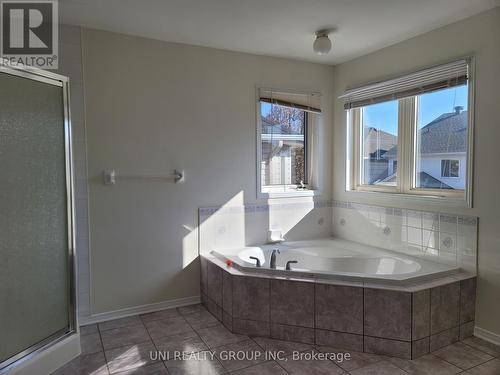 12 Staten Way, Ottawa, ON 