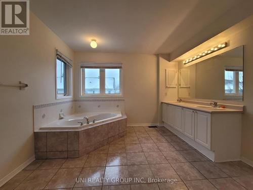 12 Staten Way, Ottawa, ON 