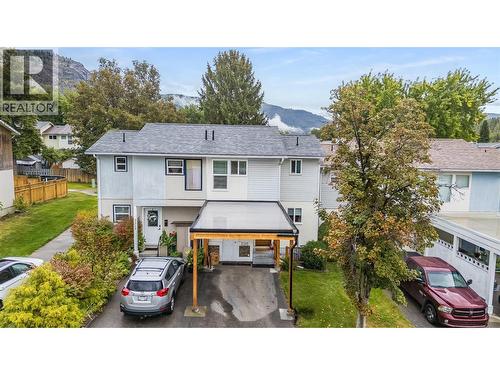 3315 LAUREL Crescent  Trail, BC V1R 4M6