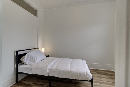 5881 Rue St-Denis , Montréal (Rosemont/La Petite-Patrie), QC H2S 2R4 5