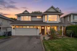 472 MALAHAT Place Kamloops, BC V2E 2M8