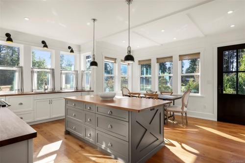3553 Winn Rd, Courtenay, BC 