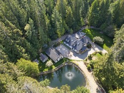 8401 Lawrence Rd Central Saanich, BC V8M 1S5