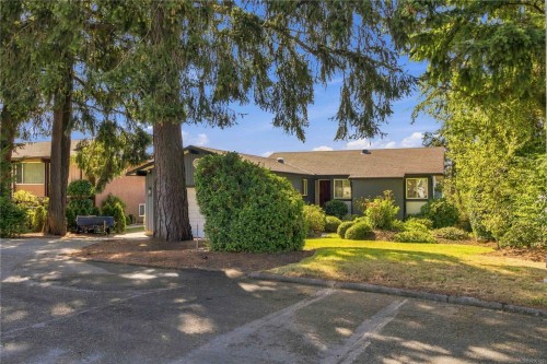 595 Ridgegrove Ave, Saanich, BC 