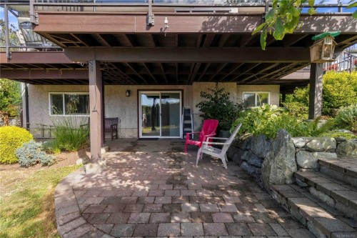 595 Ridgegrove Ave, Saanich, BC 