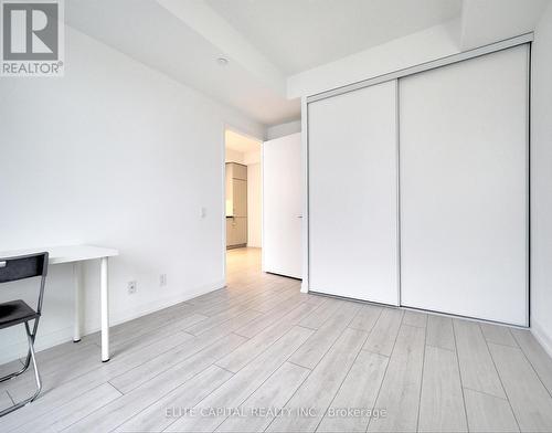 702 - 5 BUTTERMILL AVENUE , Vaughan, Ontario L4K 0J5 5