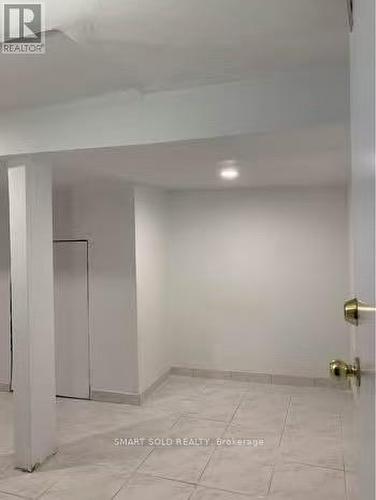 LOWER - 370 DELAWARE AVENUE , Toronto, Ontario M6H 2T8 5