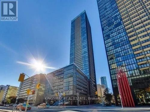 4105 - 101 CHARLES STREET E , Toronto, Ontario M4Y 1V2 2