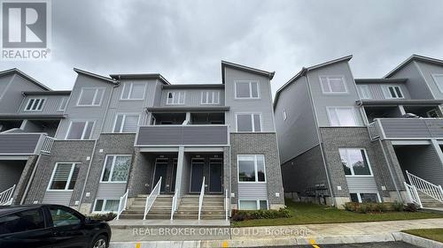44 - 925 DEVERON CRESCENT , London South (South J), Ontario N5Z 5A4 2
