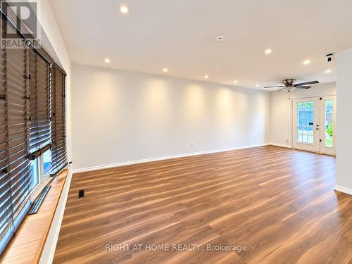 UPPER - 2201 BRIDGE ROAD , Oakville, Ontario L6L 2G4 2