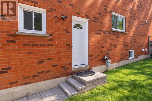 778 FIRTH COURT , Newmarket, Ontario L3Y 8H8 2