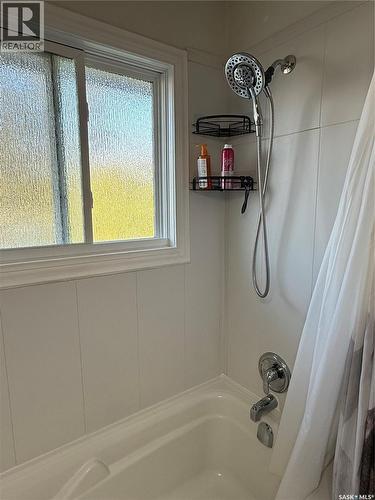 405 6Th Avenue W, Nipawin, SK 