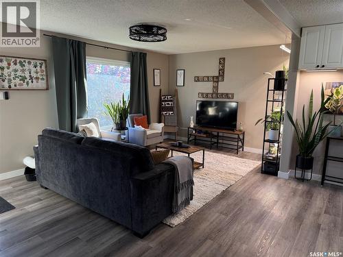 405 6Th Avenue W, Nipawin, SK 