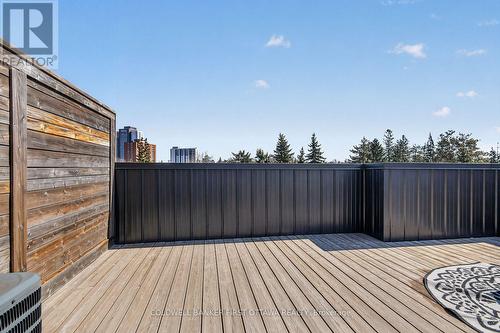77 Cherry Blossom Private, Ottawa, ON 