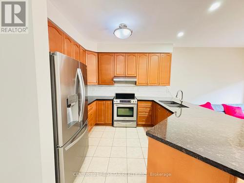 2370 WASAGA DRIVE , Oakville, Ontario L6H 0B7 4