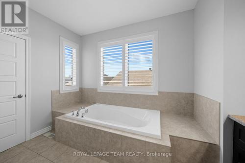32 Escallonia Court, Ottawa, ON 