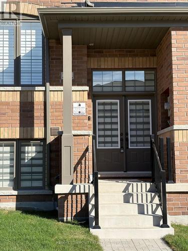 2905 STARLIGHT DRIVE , Pickering, Ontario L1X 0S1 2