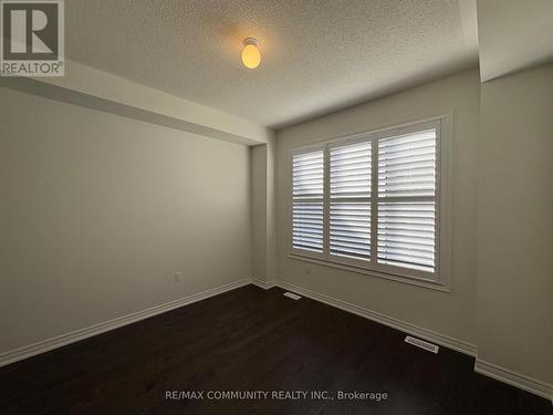 2905 STARLIGHT DRIVE , Pickering, Ontario L1X 0S1 4