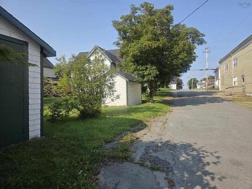 20 North Street, Lockeport, NS 