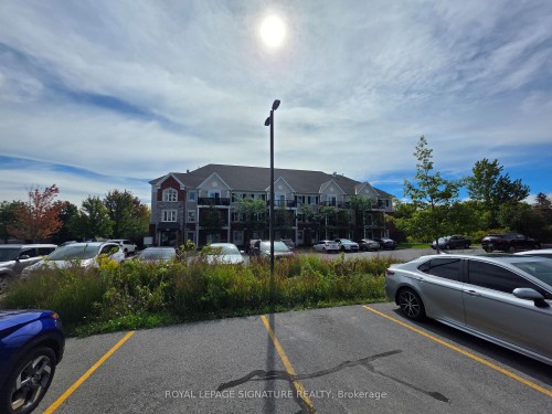 102-910 Wentworth Street, Peterborough, ON 