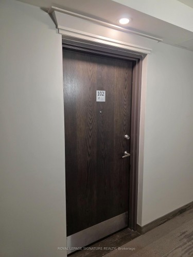 102-910 Wentworth Street, Peterborough, ON 