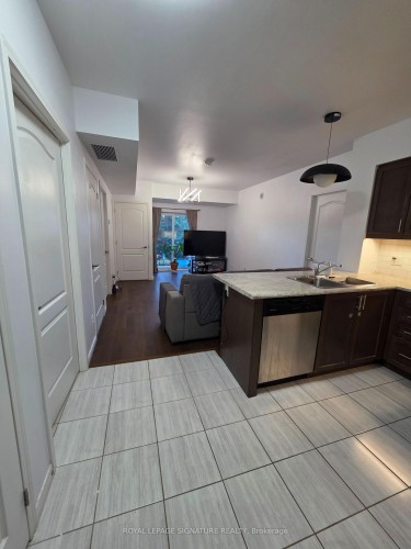 102-910 Wentworth Street, Peterborough, ON 