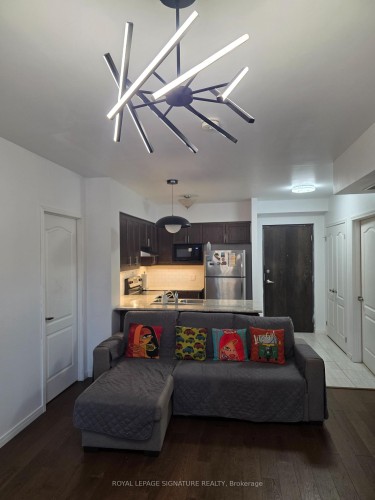 102-910 Wentworth Street, Peterborough, ON 