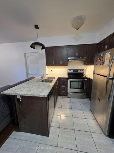 102-910 Wentworth Street, Peterborough, ON 