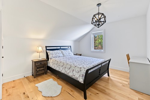 Bedroom - 111 Rue Beaumont E., Saint-Bruno-De-Montarville, QC 