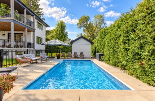 Pool - 111 Rue Beaumont E., Saint-Bruno-De-Montarville, QC 