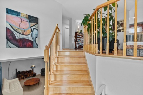 Mud Room - 310 Rue Mary, Lachute, QC 