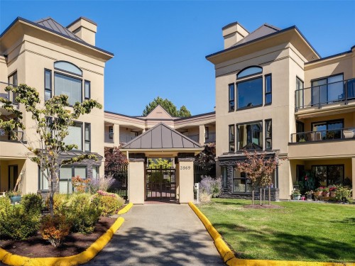 #325-3969 Shelbourne St  Saanich, BC V8N 3E1